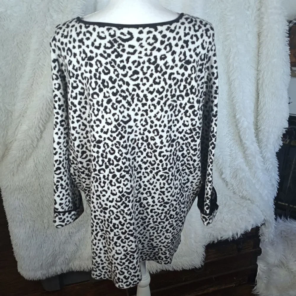 CYNTHIA ROWLEY BLACK WHITE ANIMAL PRINT 3/4 SLEEVE SWEATER PLUS SIZE 3X EUC.